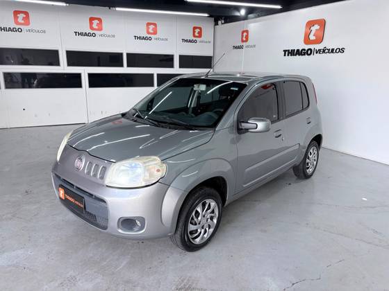 FIAT UNO 1.0 EVO VIVACE 8V FLEX 4P MANUAL FIAT UNO 1.0 EVO VIVACE 8V FLEX 4P MANUAL